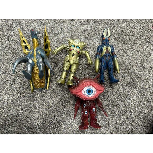 Vintage Ultraman And Power Rangers Action Figures - Picture 1 of 5